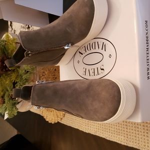 Steve Madden grey suede wedge sneakers